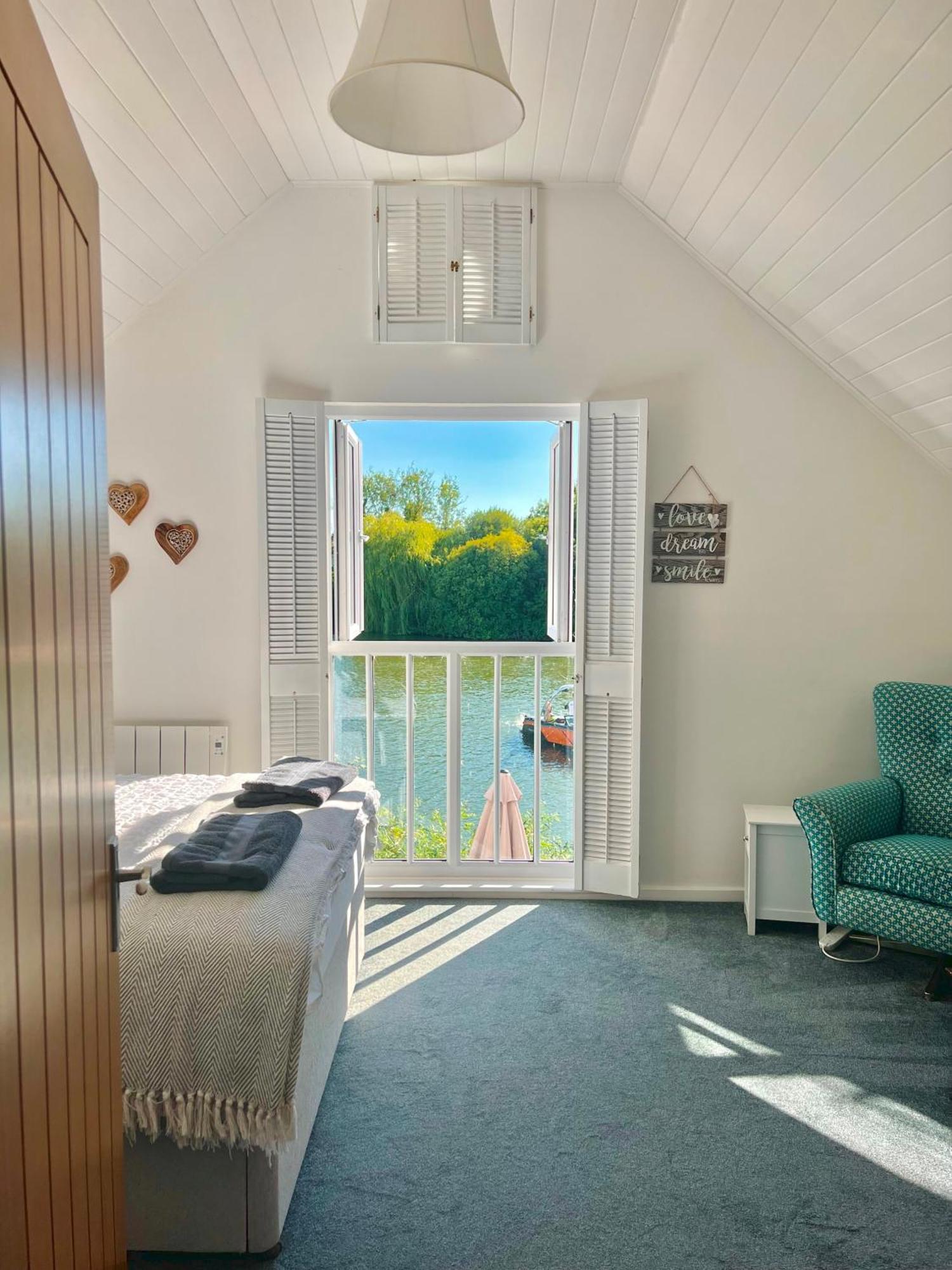 Nola Lodge Cirencester Kültér fotó